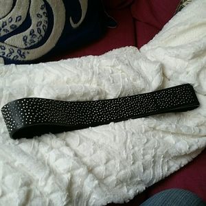 Express studded velcro belt size m leather
