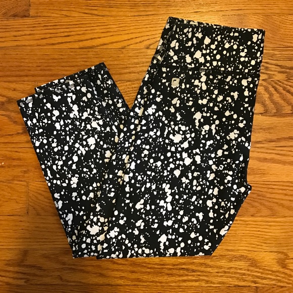 Fabletics Salar Capri Legging
