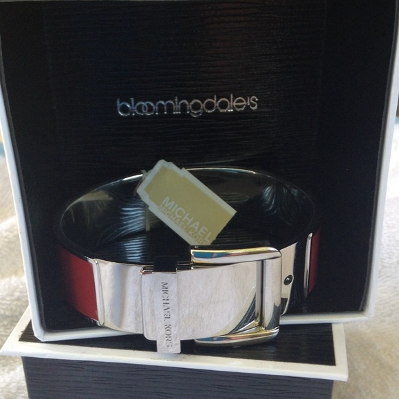 Michael Kors RED silver buckle bracelet NWT❤️