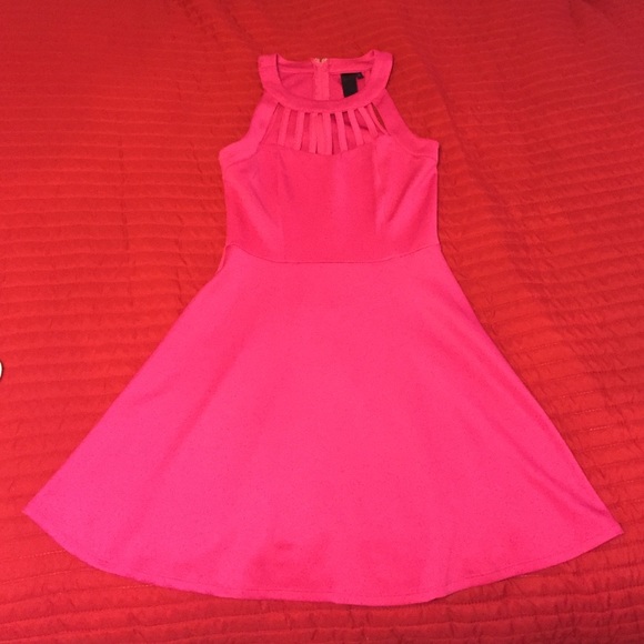 Short hot pink dress. - Picture 1 of 1
