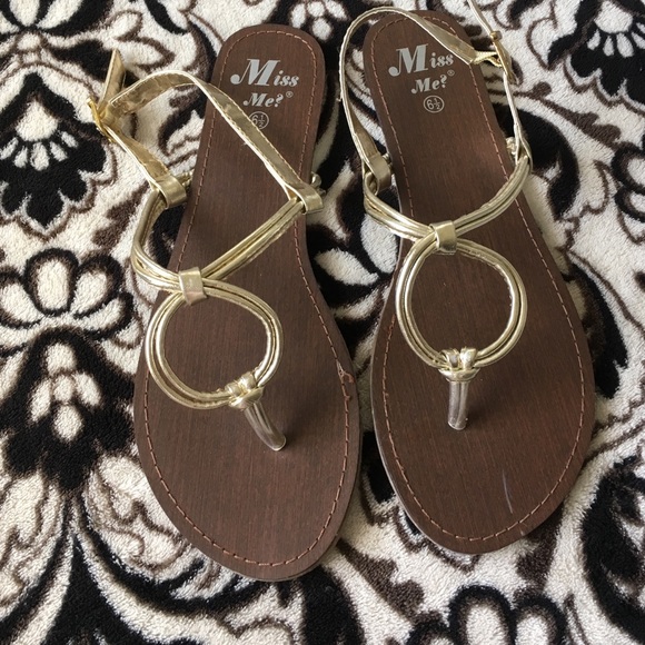 New💖 miss me gold sandals 6.5