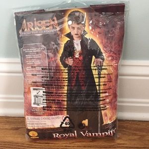 Dracula costume Boy size 12-14 for 8-10 years
