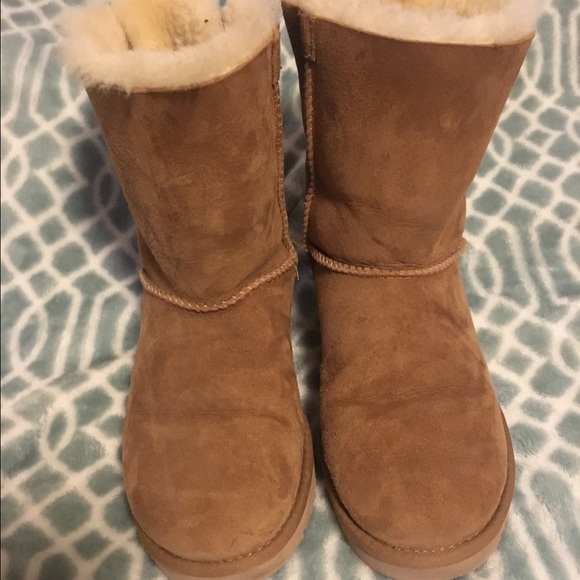 Bailey Bow Chestnut Uggs