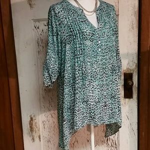 Chaus shark bite tunic