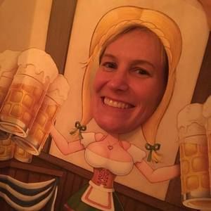 Meet your Posher, Laura