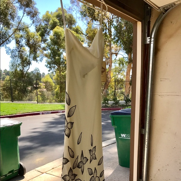 Brand new cute white dress with nice details