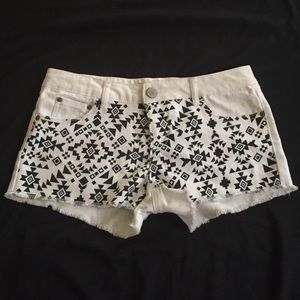 No Boundaries Shorts