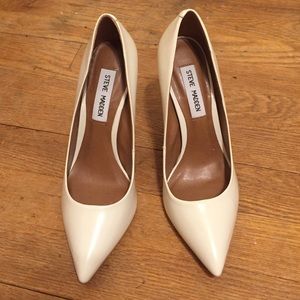 Steve Madden PROTO white pump