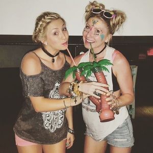 GO CHECK OUT MY SISTERS CLOSET!!!