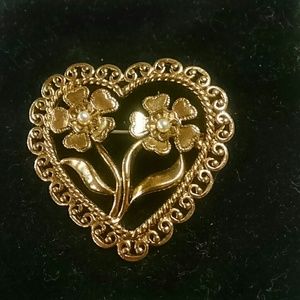 Vintage heart shape brooch