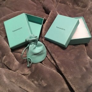 💯AUTHENTIC Tiffany & Co. Jewelry Box