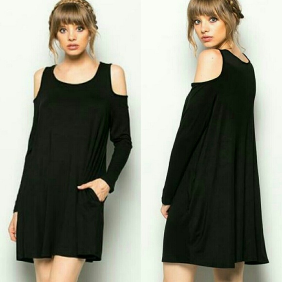RESTOCKED! 🎉HP🎉 Cold Shoulder Dress
