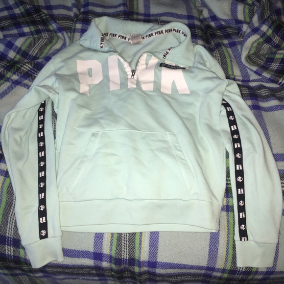 VS MINT HALF ZIP HOODIE❤️