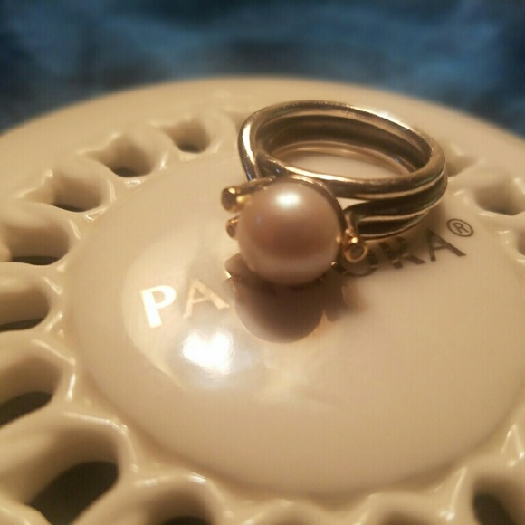 ***8HOUR FLASH SALE***PANDORA RING - Picture 1 of 3