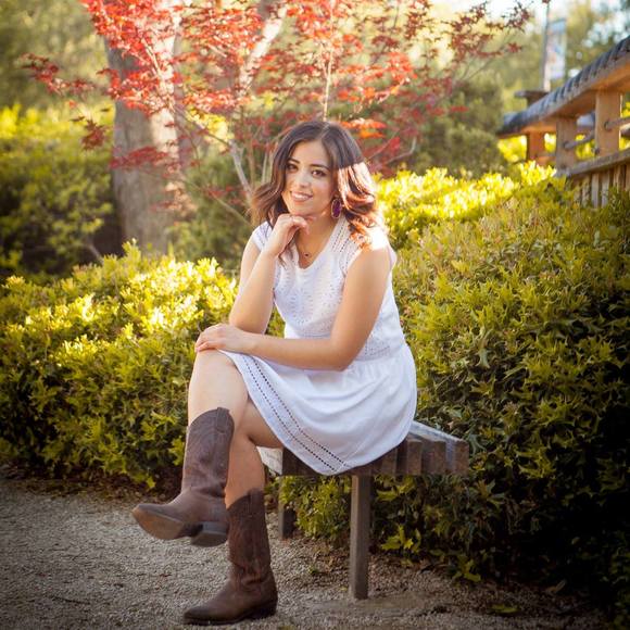 Meet your Posher, Monica - Picture 1 of 1