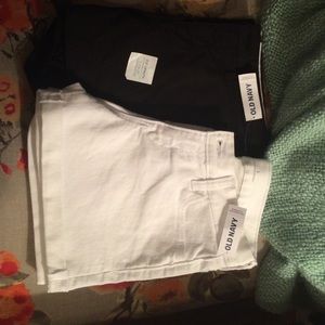 Old Navy Black and white shorts
