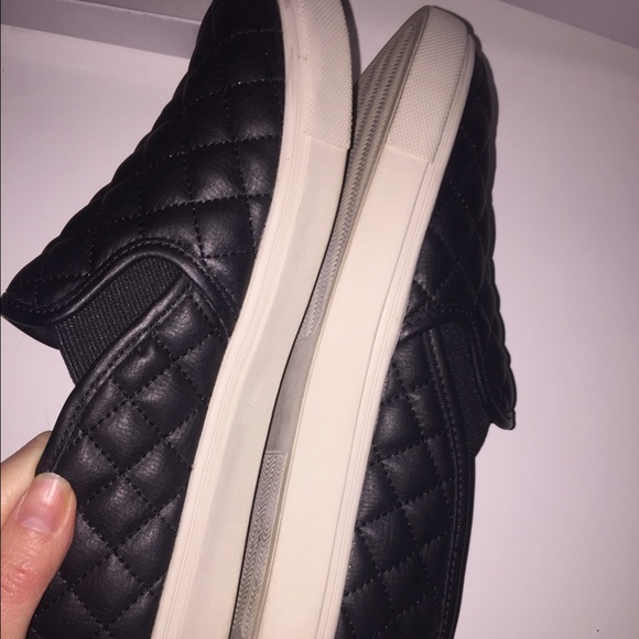 #6 Steve Madden Ecentrcq Quilted Leather Shoe - Picture 3 of 4