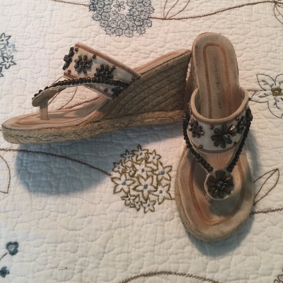 Sandals - Picture 2 of 4