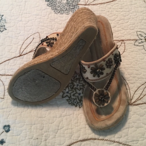 Sandals - Picture 3 of 4