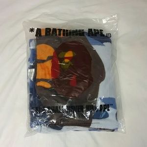 A Bathing Ape blue camo blanket