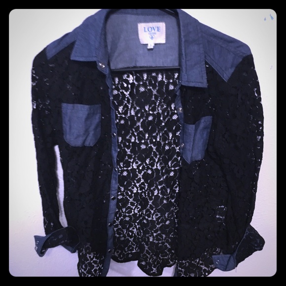 Lace top - Picture 1 of 2