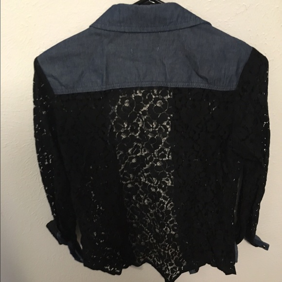 Lace top - Picture 2 of 2