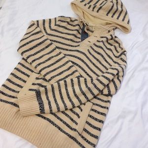Men's hooded sweater