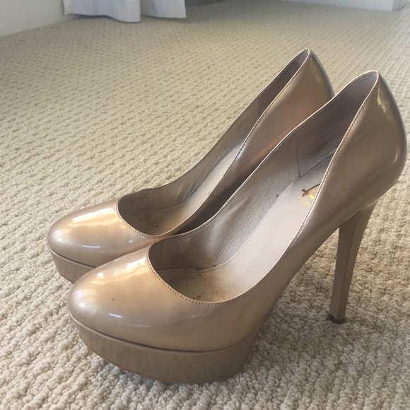 Jessica Simpson Gold Platform Pumps - worn once