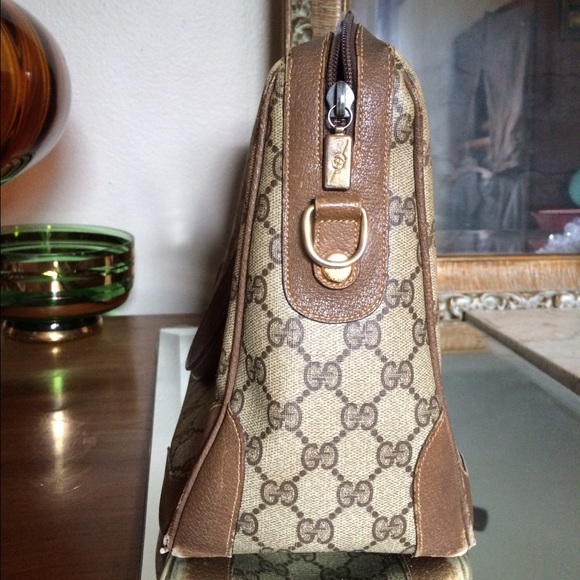 Authentic Gucci Travel - Picture 2 of 4