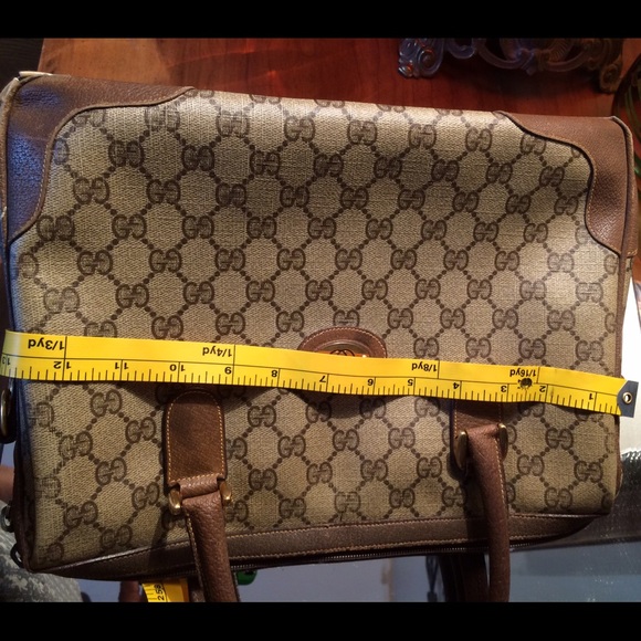 Authentic Gucci Travel - Picture 3 of 4