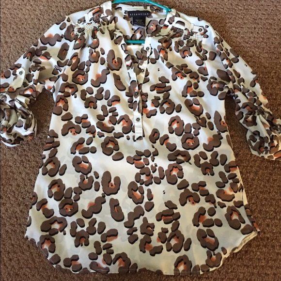 Leopard print top