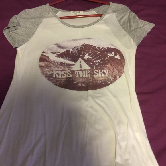 "Kiss The Sky" top