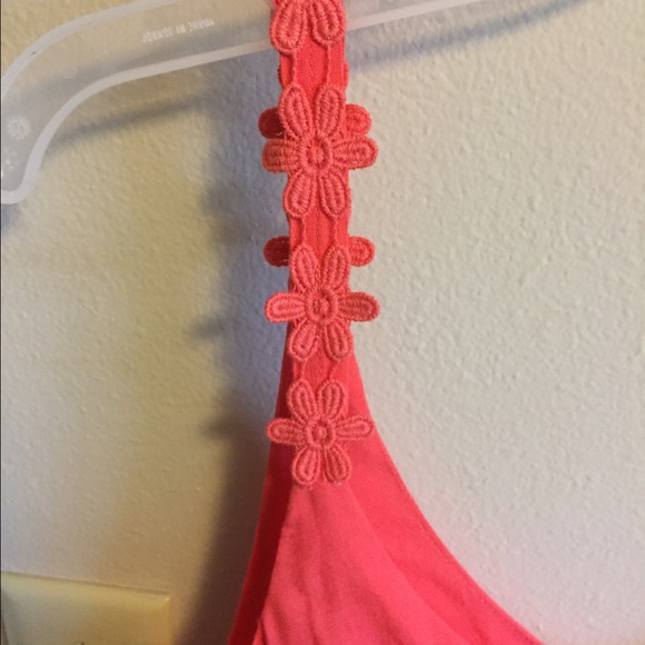 Tank top - Picture 2 of 2