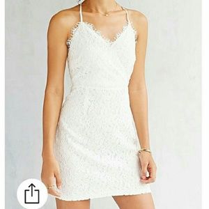 NWOT Kimchi blue scalloped white lace dress