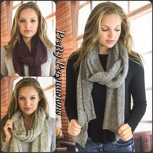 Speckled Heather Gray Cozy Knit Scarf - Picture 3 of 4