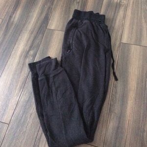BLACK JOGGERS