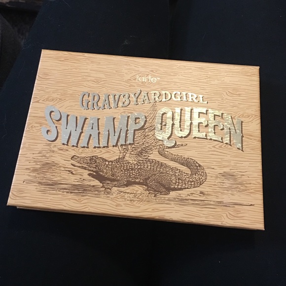 Grav3yardgirl Swamp Queen pallet