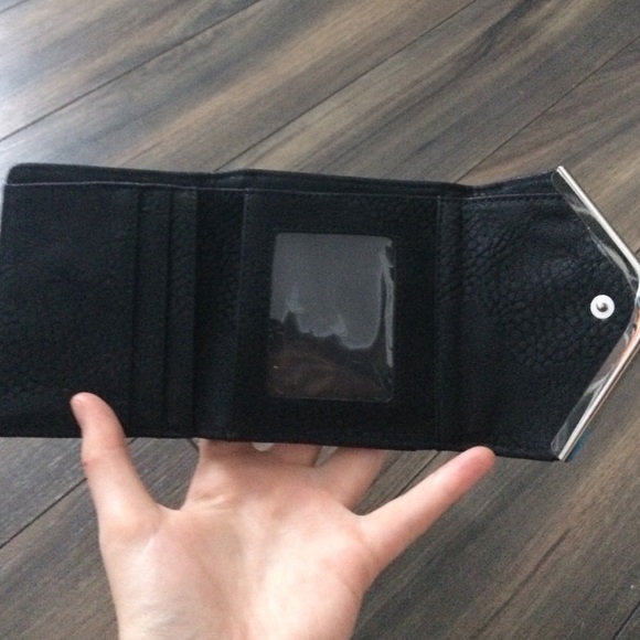 SUPER CLASSY BLACK WALLET - Picture 2 of 4