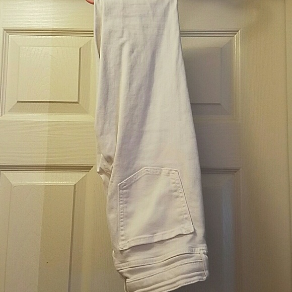 Gap white jean leggings.