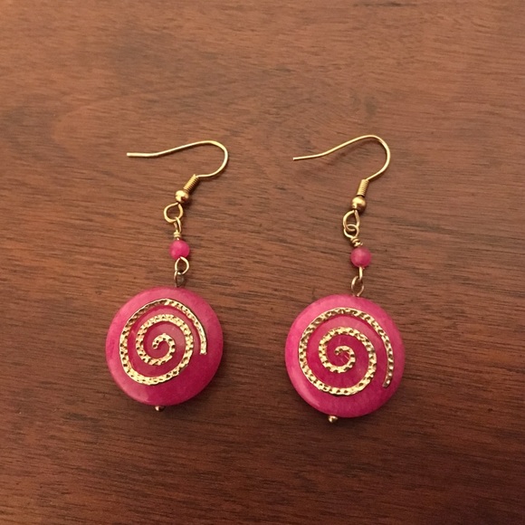 Cute earrings!!