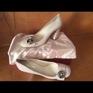 Prada heels, new, never worn