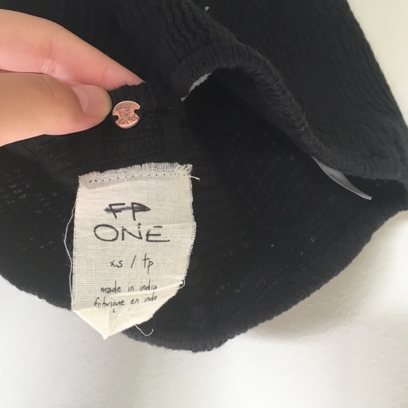 ❌SOLD❌ Free People One Crochet Halter Top Black - Picture 3 of 3