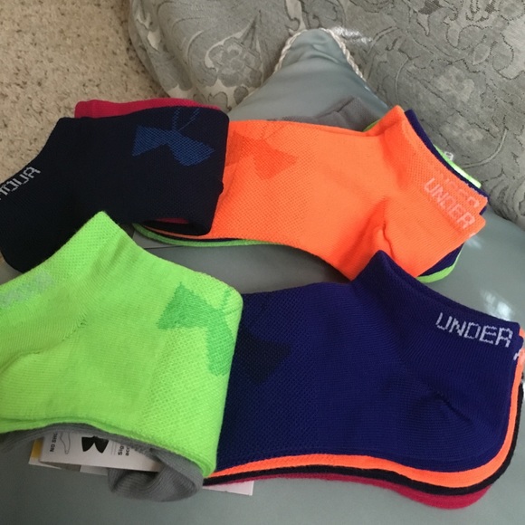 Under Armour Training Socks - 6 Pairs💙❤️ - Picture 2 of 4