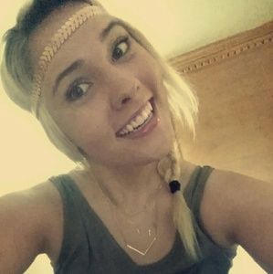 Meet your Posher, Alexandra