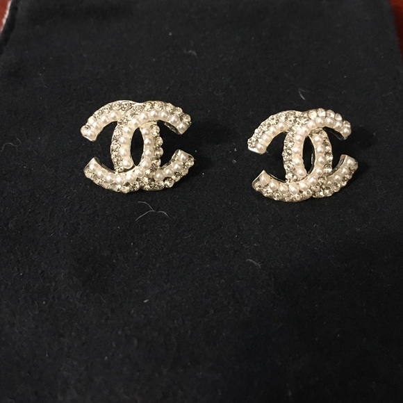 chanel earnings pearls & crystal. not sure if real