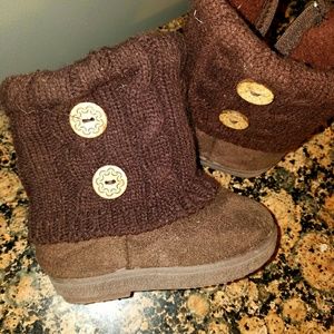 Toddler size 5 brown boots