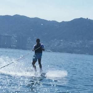 Meet your Posher, Juan pablo