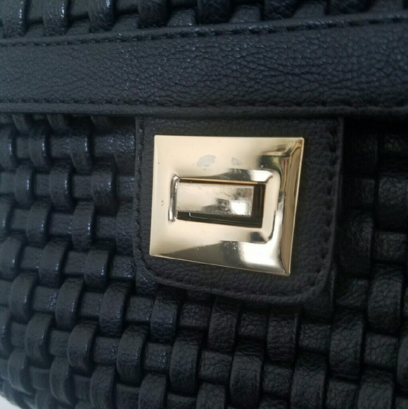SOLD! F21 Black Crossbody - Picture 2 of 4