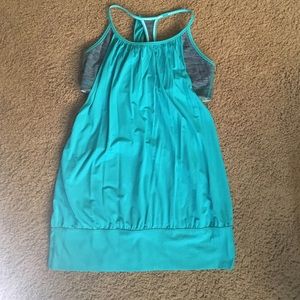 Size 10 Lulu tank with built in bra