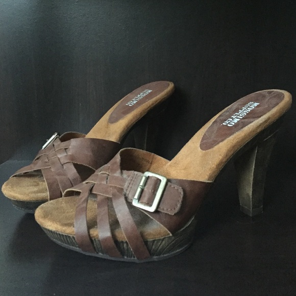Mossimo brown sandal